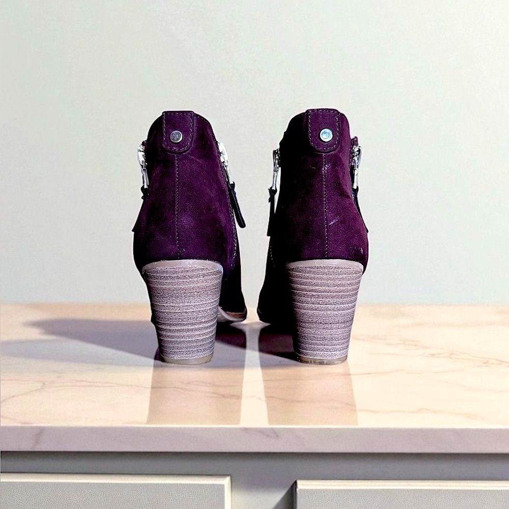 DV8 by Dolce Vita Plum Faux Suede Ankle Booties Size 7 Block Heel Side Zip EUC! - Picture 7 of 7